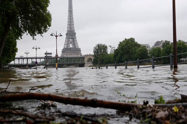 paris-inonde-philippe-wojazer-reuters